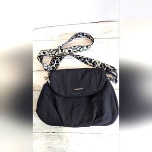Baggallini Amanda Crossbody
